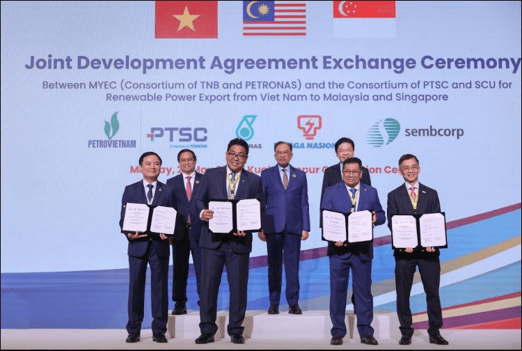 Hội nghị Cấp cao ASEAN: Việt Nam thỏa thuận xuất khẩu điện năng lượng tái tạo sang Malaysia và Singapore