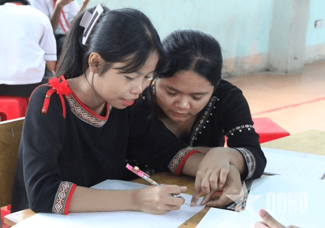 Krông Ana (Đắk Lắk) tuyên truyền phòng chống tảo hôn và hôn nhân cận huyết thống qua ngôn ngữ hội họa