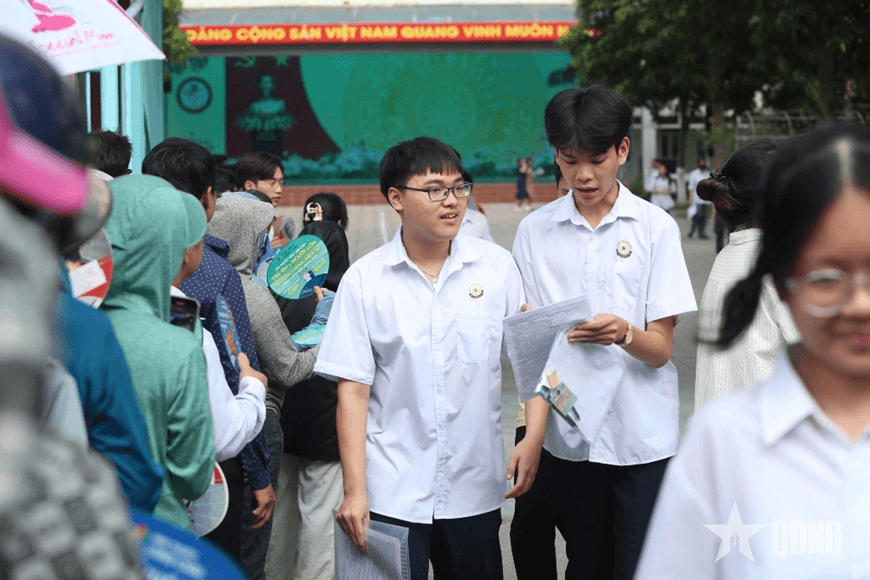 Thi vào lớp 10 tại Hà Nội: Nhiều thí sinh tự tin đạt điểm cao môn Ngoại ngữ