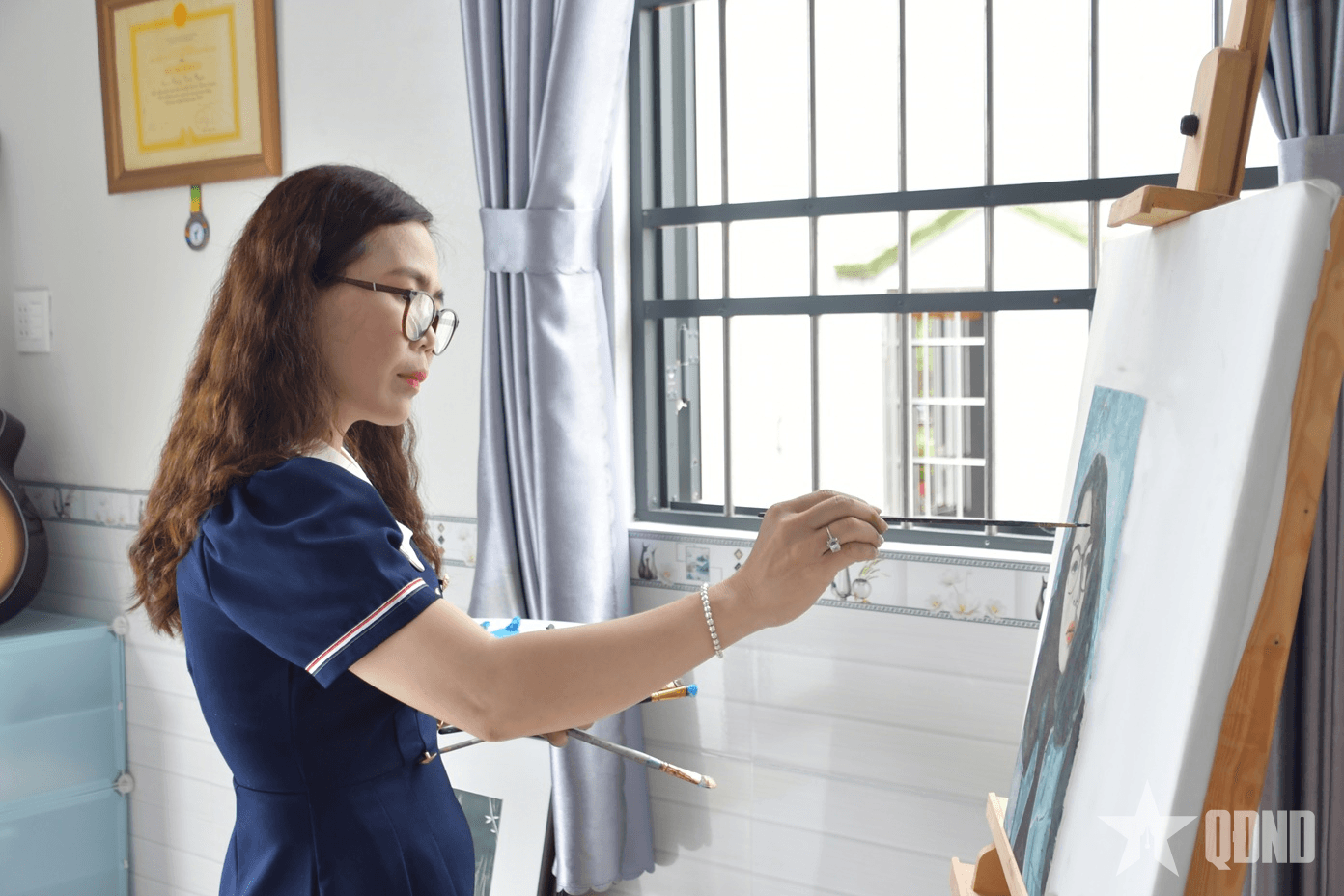 Đặng Kiều Uyên - người họa sĩ vẽ chân dung nhà báo bằng lòng tri ân

​