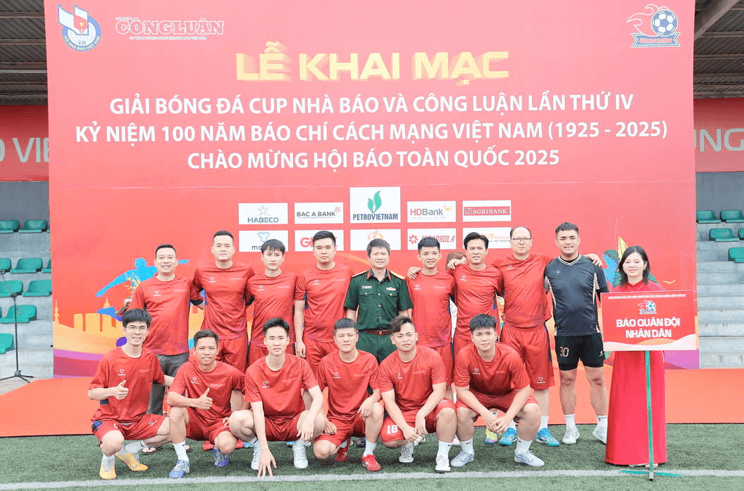 Đội bóng Báo Quân đội nhân dân vào bán kết Giải bóng đá Cúp Nhà báo & Công luận lần thứ IV - 2025