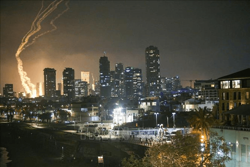 Căng thẳng Israel-Iran: Pháp tăng cường an ninh tại các cơ sở của Mỹ, cộng đồng Do Thái