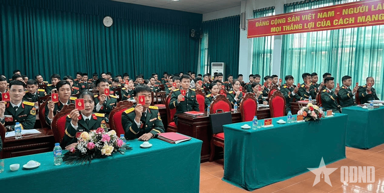 Quyết tâm đổi mới trong quản lý, rèn luyện học viên