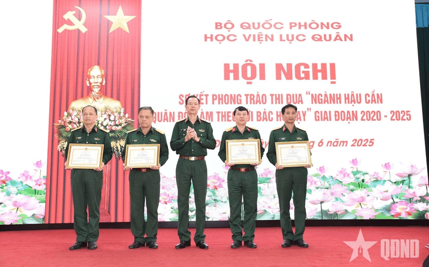 Học viện Lục quân đạt kết quả ấn tượng trong hoạt động tăng gia sản xuất