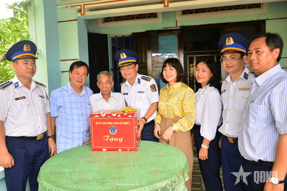 Vùng Cảnh sát biển 2: Nhiều chương trình, mô hình giúp dân hiệu quả