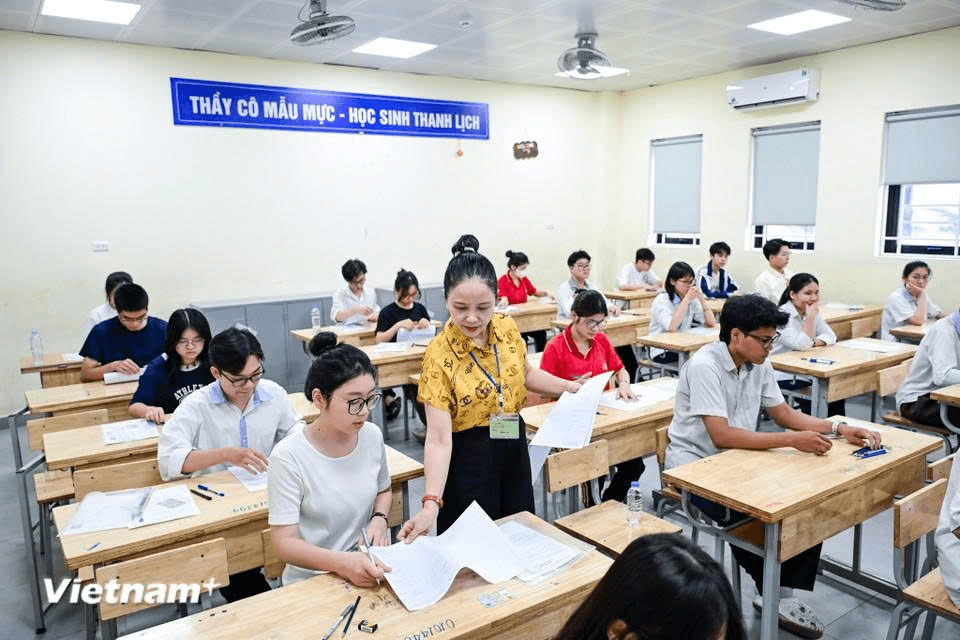 Ngày đầu tiên thi tốt nghiệp THPT theo chương trình mới