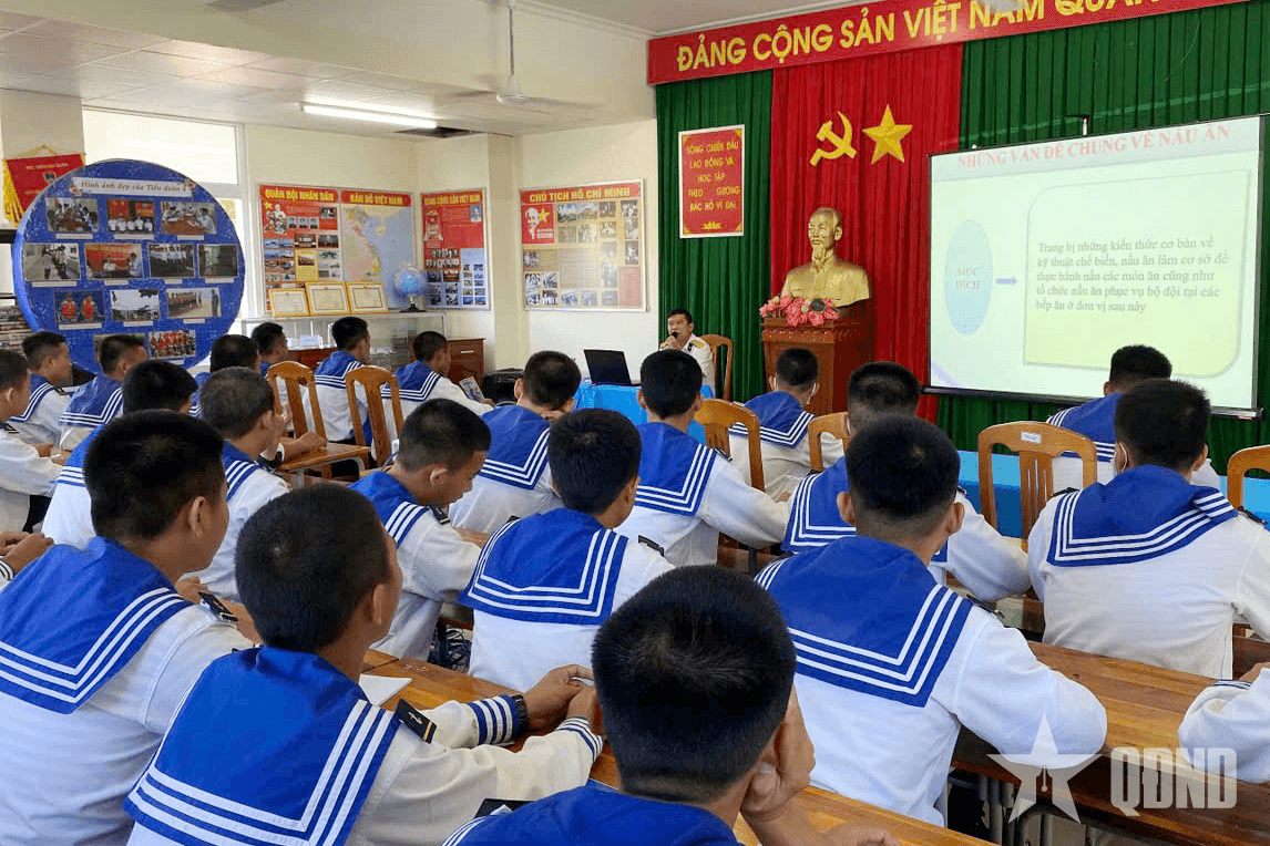 Học viện Hải quân tập huấn nghiệp vụ nuôi quân