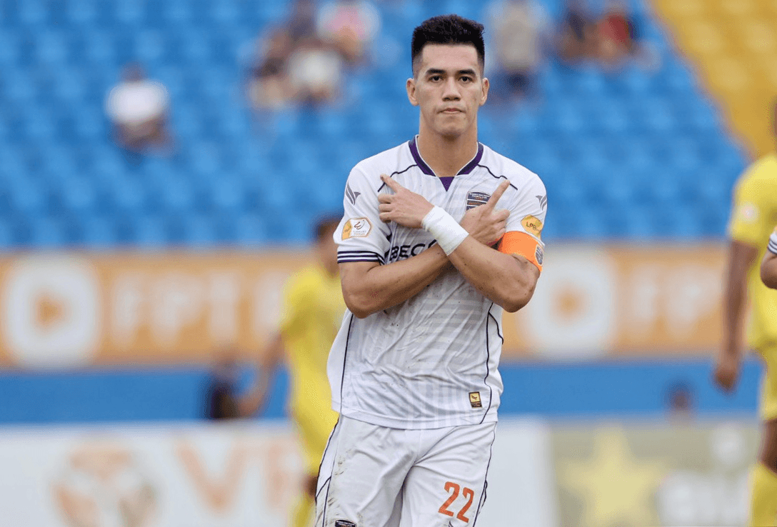 Vì sao Tiến Linh bị tước danh hiệu “Vua phá lưới” V-League 2024-2025?