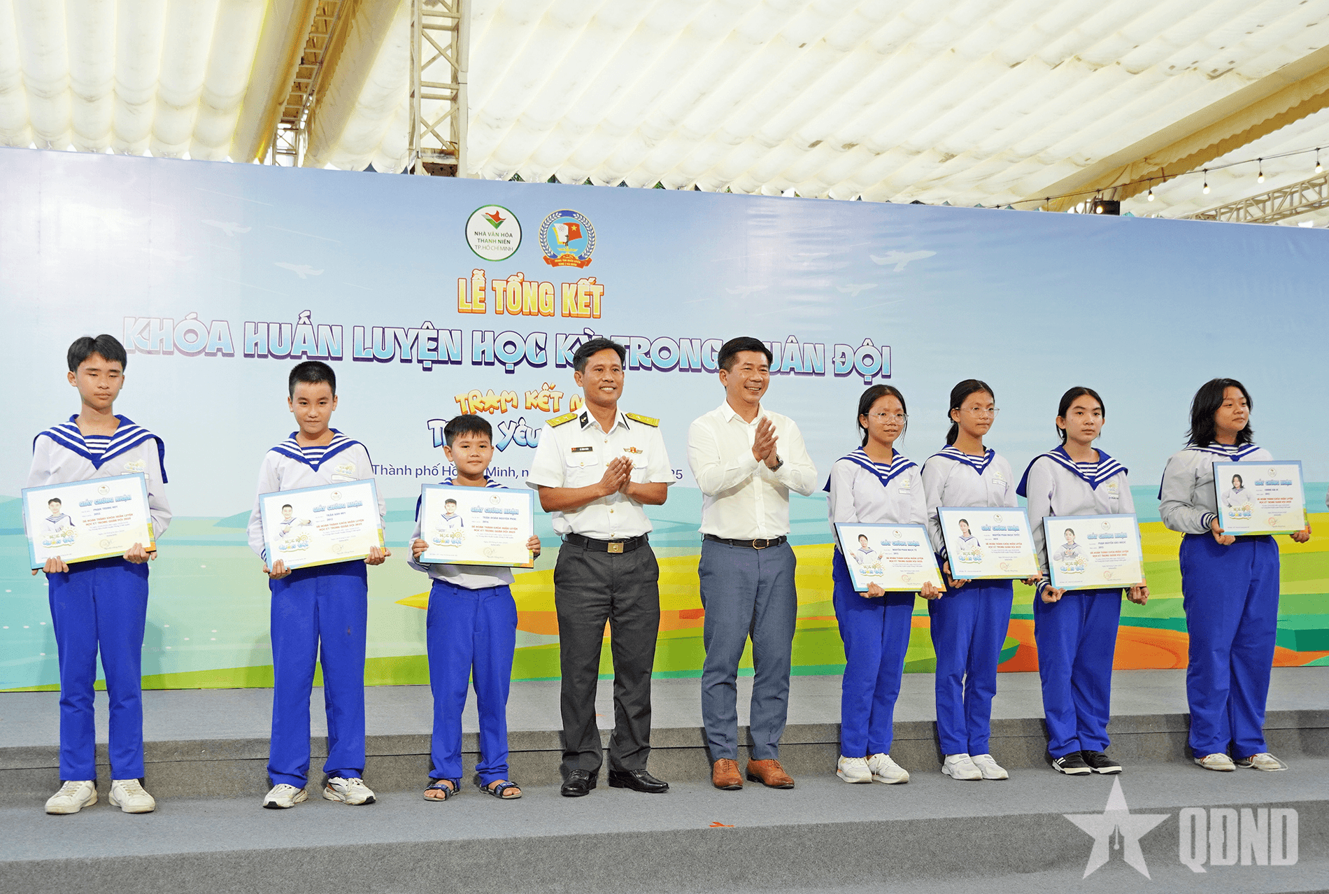 80 đội viên, thiếu nhi hoàn thành khóa huấn luyện tại Vùng 2 Hải quân