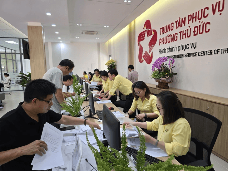 Hỗ trợ người dân sử dụng dịch vụ công