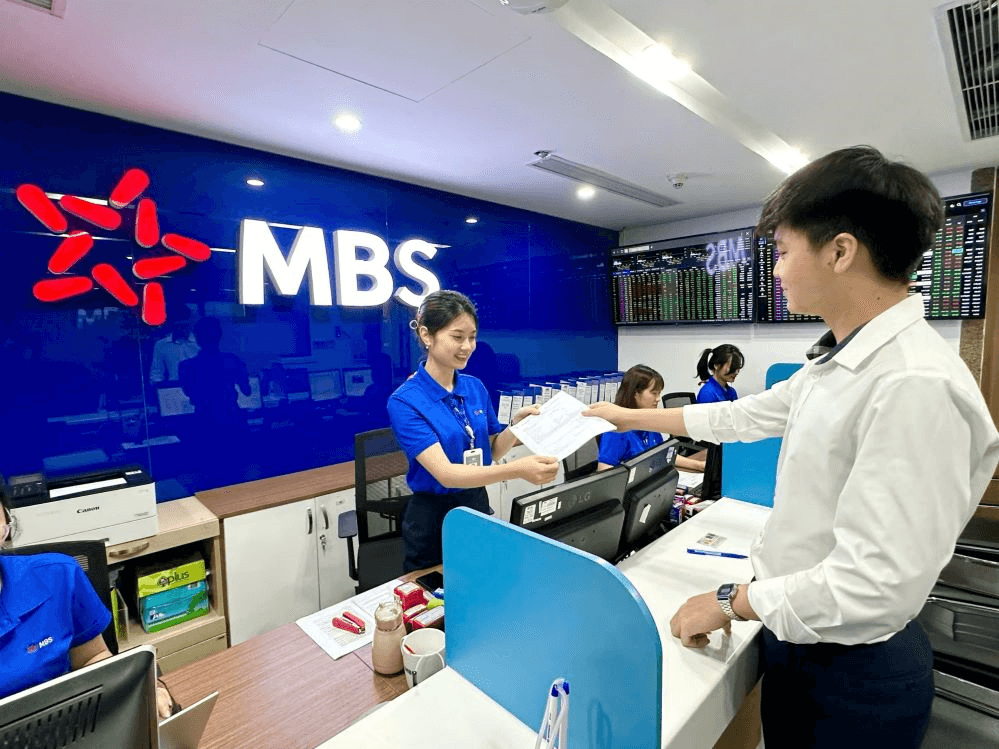 Nâng tầm vị thế của thị trường chứng khoán Việt Nam