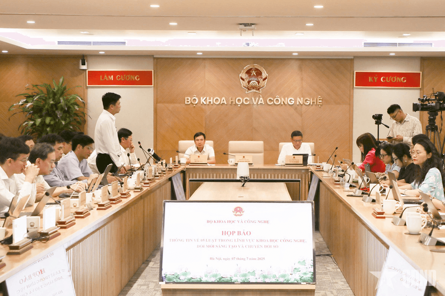 Bộ Khoa học và Công nghệ giới thiệu 5 Luật vừa được Quốc hội khóa XV thông qua