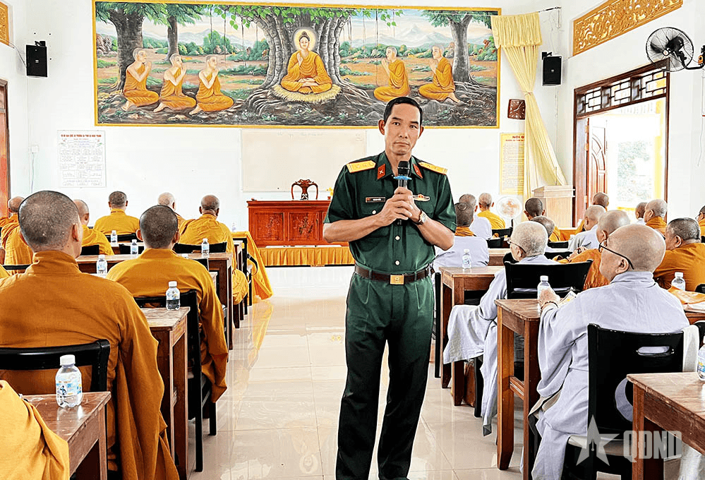 Bồi dưỡng kiến thức quốc phòng-an ninh cho các chức sắc, nhà tu hành Phật giáo