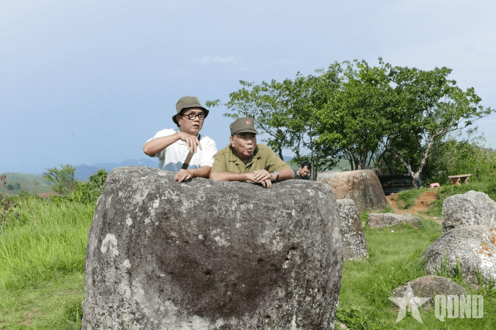 Châu La Việt  - Văn và đời, luôn là người lính -  Bài 1: Nhà văn nặng lòng với người lính