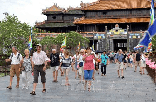 Miễn thị thực cho công dân một số quốc gia để kích cầu du lịch