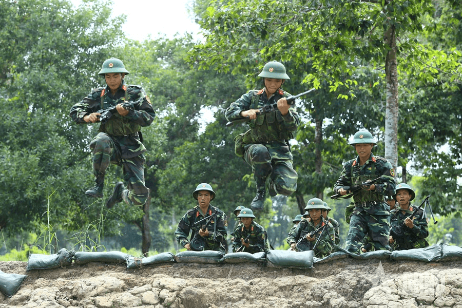 Quân khu 7: Đoàn kết, chủ động, sáng tạo, thực hiện thắng lợi nhiệm vụ quân sự, quốc phòng