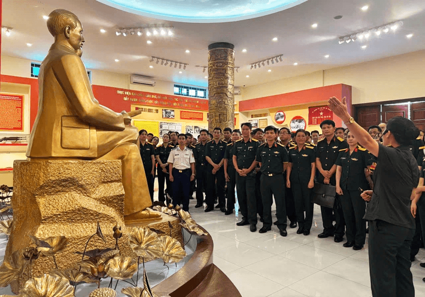 Hệ 4, Học viện Chính trị: Thi đua gắn với kết quả giáo dục, đào tạo