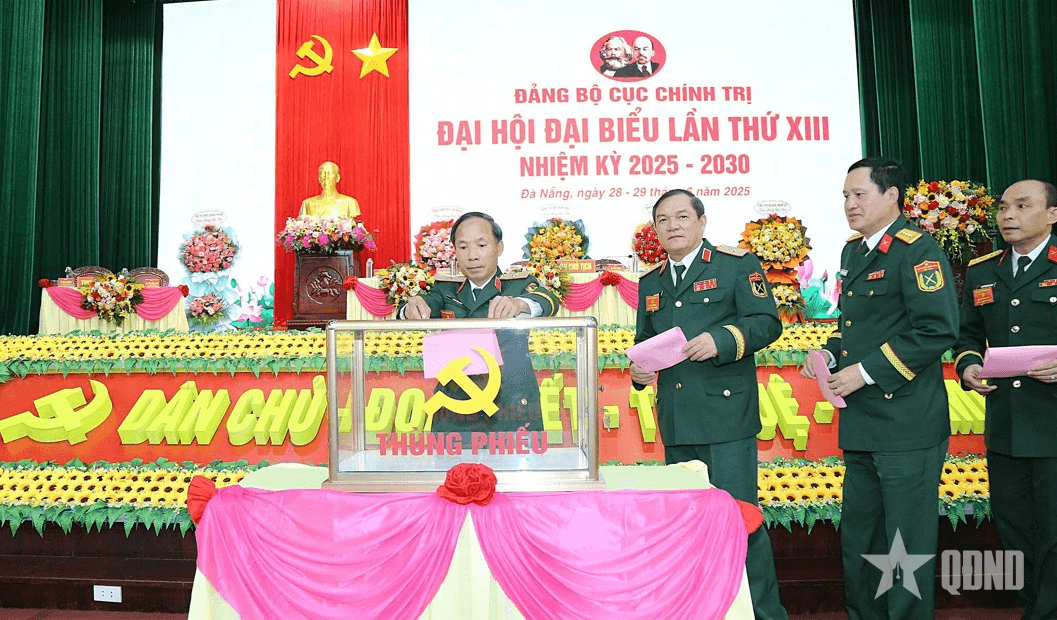 Lãnh đạo xây dựng Đảng bộ Quân khu 5 trong sạch vững mạnh, có năng lực lãnh đạo toàn diện, sức chiến đấu cao