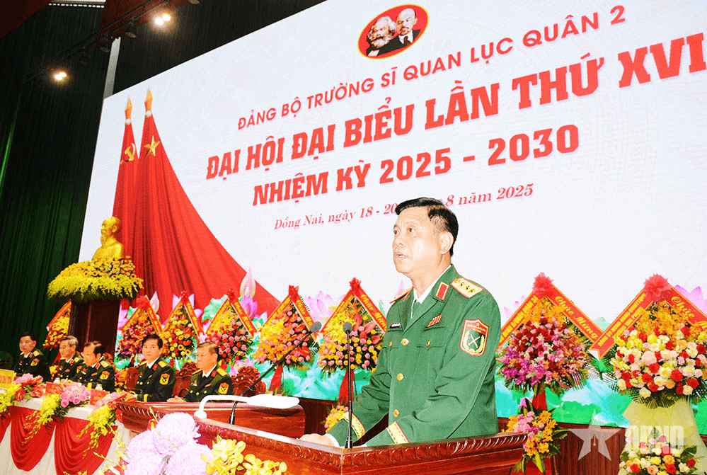 Thượng tướng Nguyễn Trường Thắng dự, chỉ đạo Đại hội đại biểu Đảng bộ Trường Sĩ quan Lục quân 2