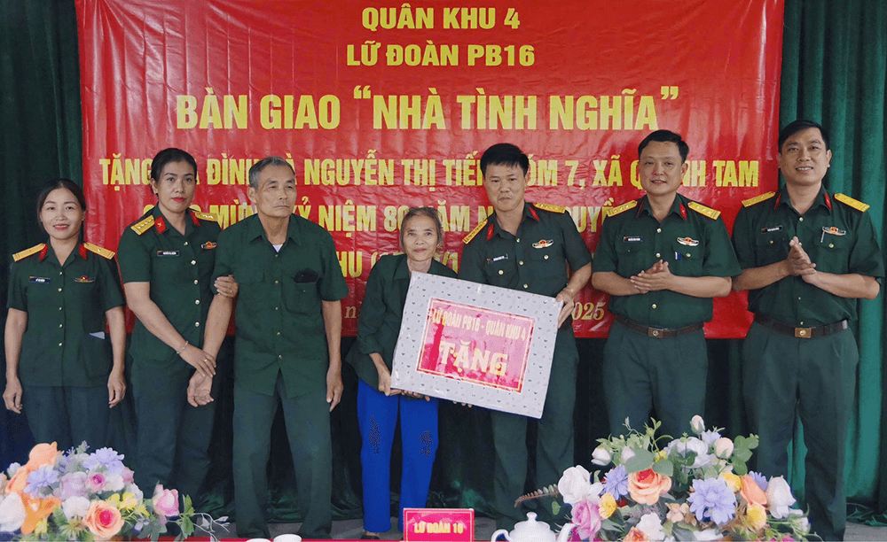 Căn nhà thắm tình quân dân