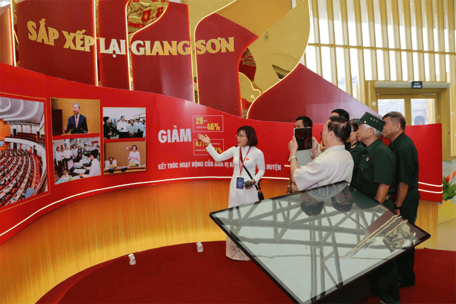 Không gian trưng bày của Bộ Nội vụ kết hợp hài hòa giữa giá trị lịch sử và hơi thở thời đại số