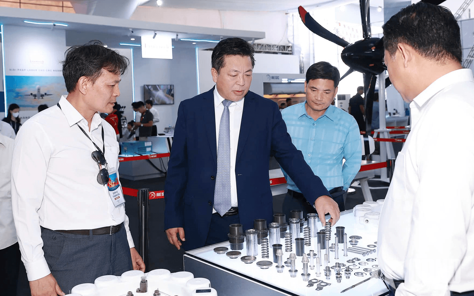 Đưa ngành hàng không đến gần hơn với công chúng