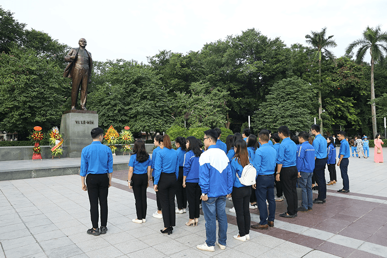V.I.Lênin - Người soi đường cho phong trào giải phóng dân tộc