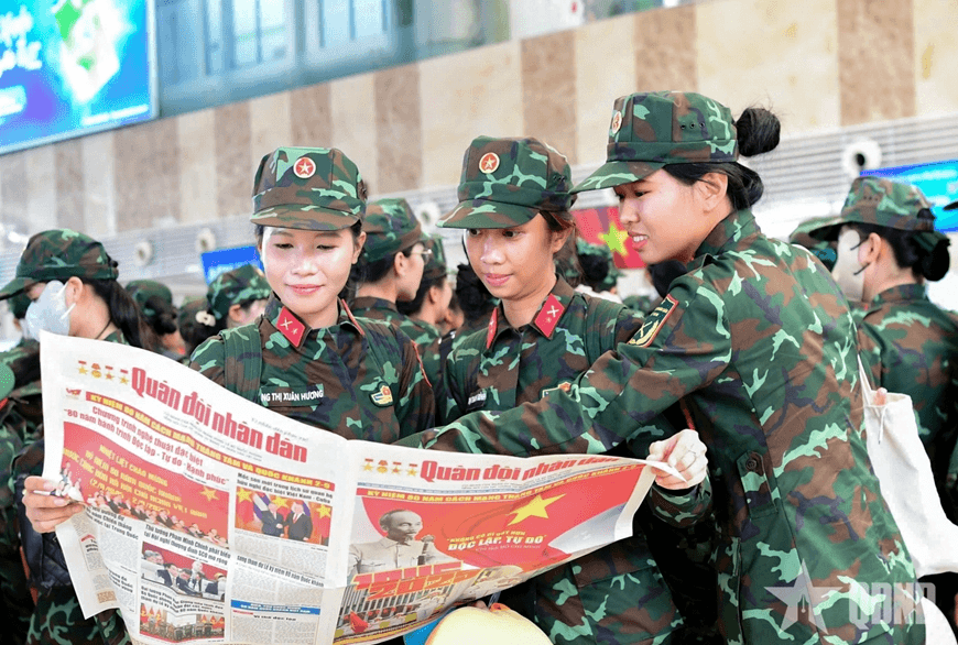 Các đoàn tham gia nhiệm vụ diễu binh, diễu hành rời Hà Nội