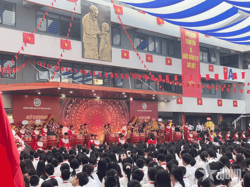 Gần 2,3 triệu học sinh Hà Nội tưng bừng bước vào năm học mới