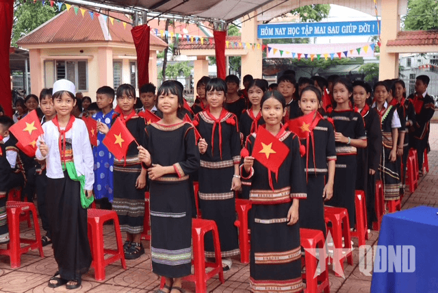 Hơn 700.000 học sinh Đắk Lắk tưng bừng khai giảng năm học mới