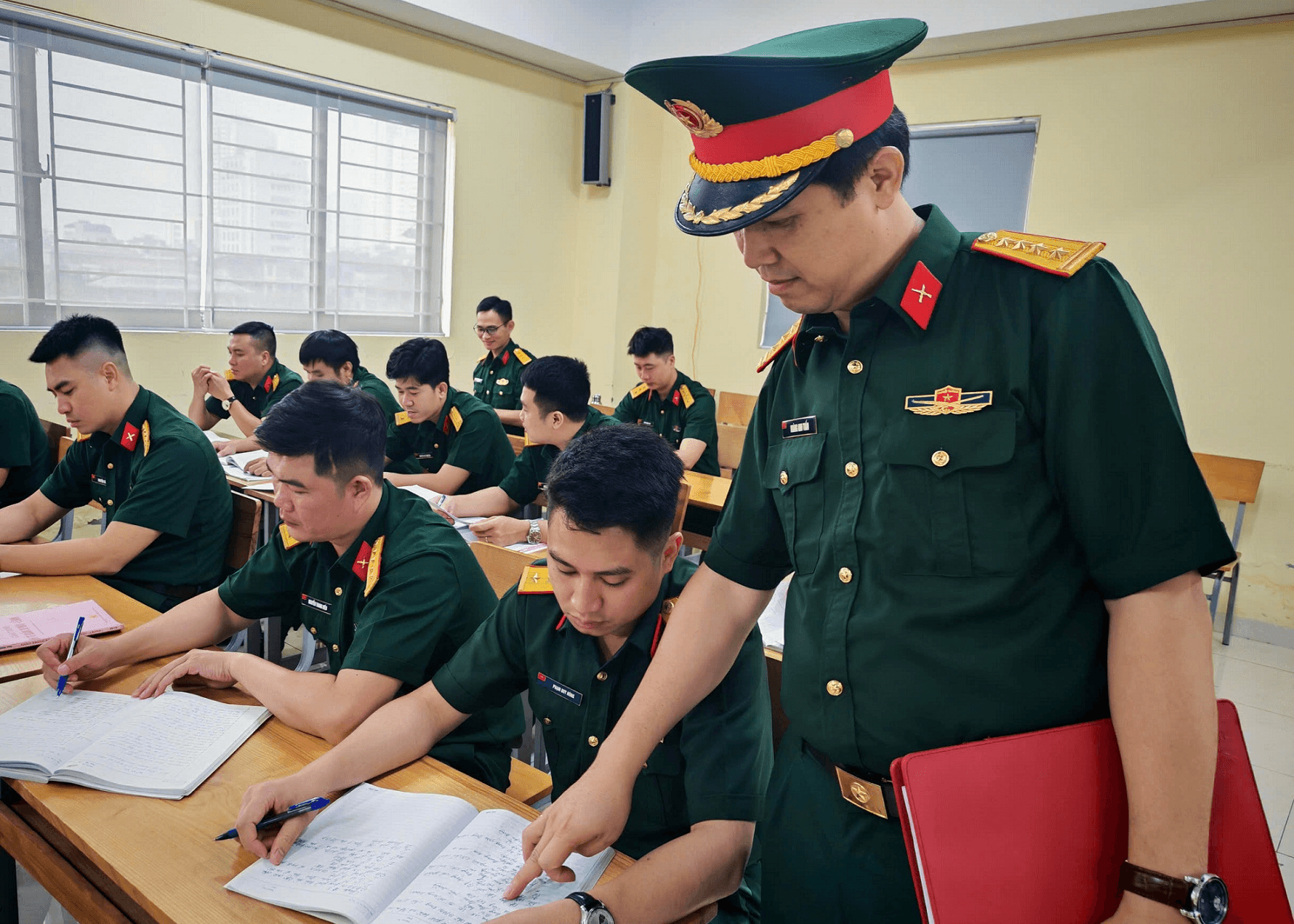 Bồi dưỡng năng lực sư phạm cho học viên đào tạo giảng viên khoa học xã hội và nhân văn ở Học viện Chính trị