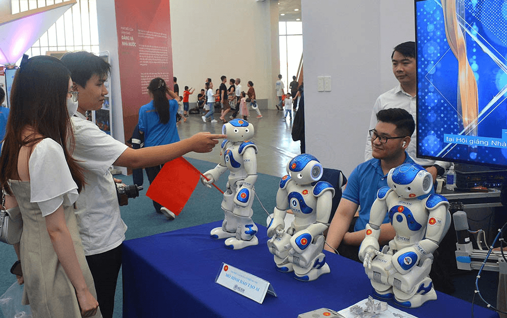 Hiện vật kể chuyện ngành giáo dục