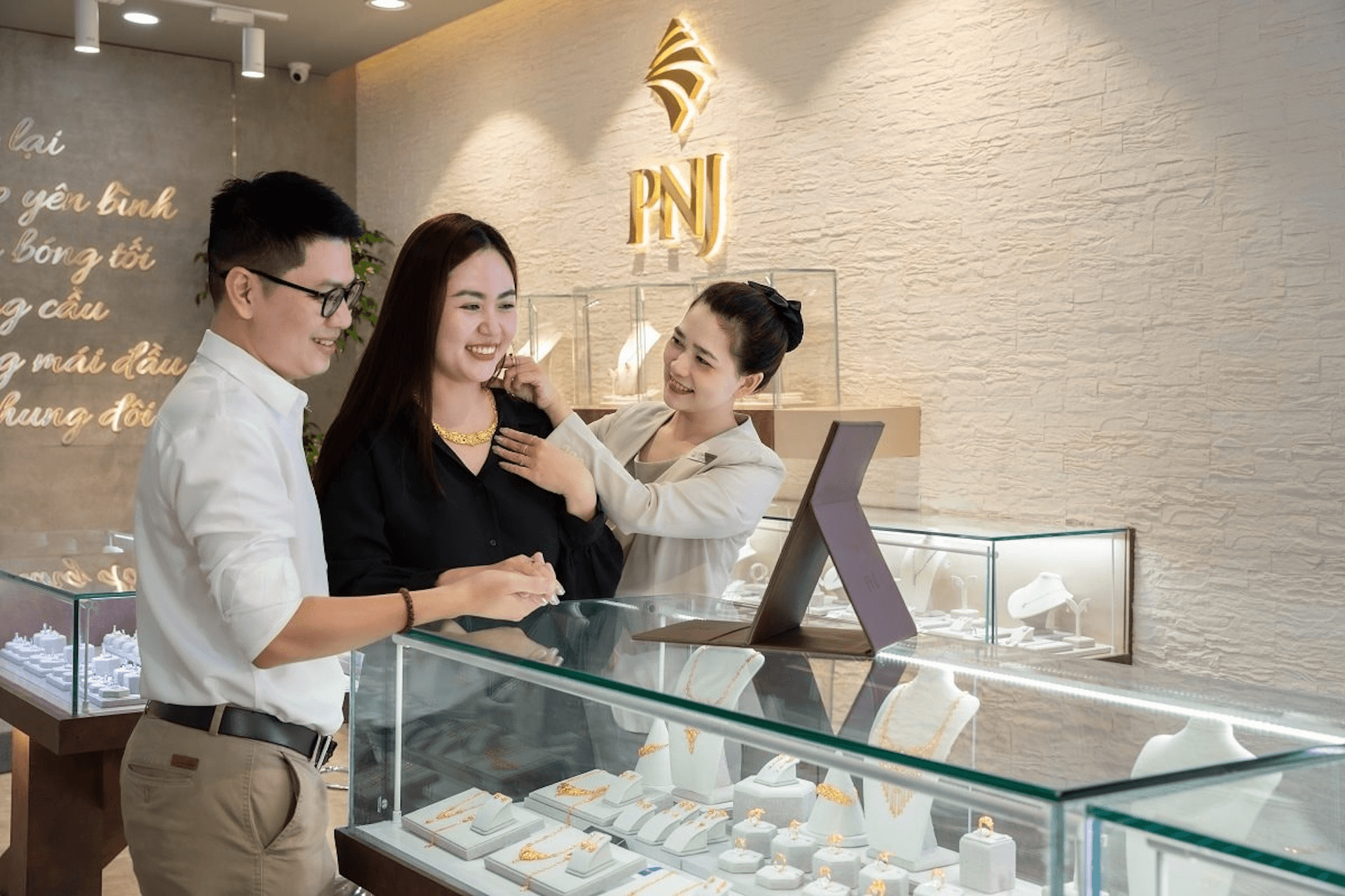 Kiểm soát, ổn định thị trường vàng