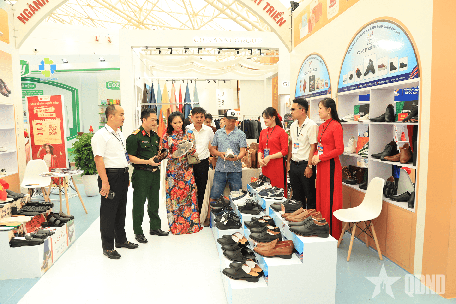 Sản phẩm “made in 26” hút khách tại Triển lãm thành tựu đất nước