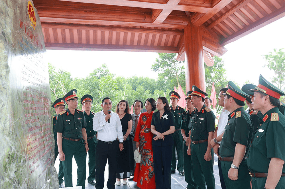 Đổi mới, sáng tạo, bứt phá xây dựng nhà trường thông minh, hiện đại