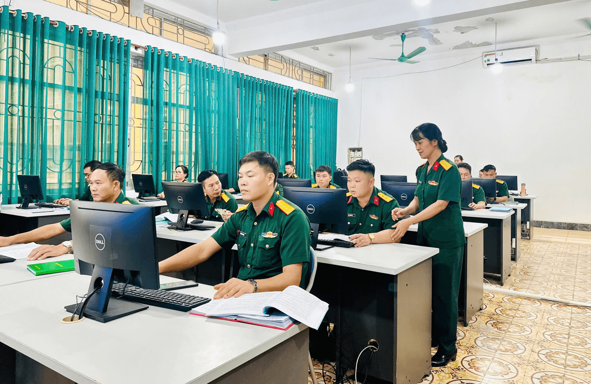Thúc đẩy chuyển đổi số trong công tác giảng dạy tại các học viện, nhà trường Quân đội