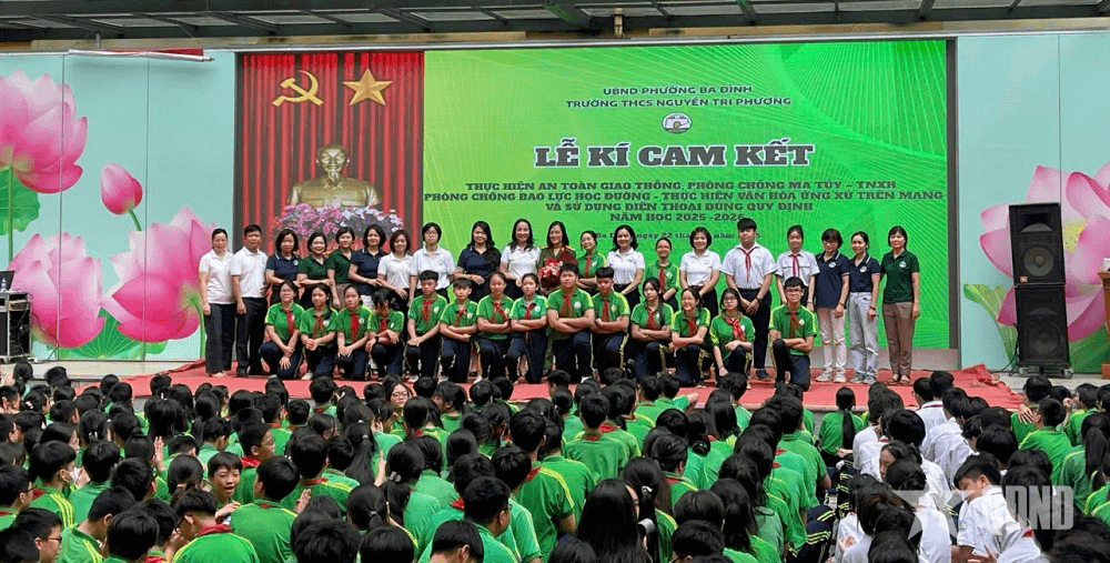 Cam kết thực hiện trật tự an toàn giao thông, phòng, chống ma túy và tệ nạn xã hội