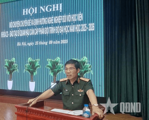 Học viện Hậu cần tổ chức Hội nghị định hướng nghề nghiệp, giáo dục truyền thống cho học viên khóa mới