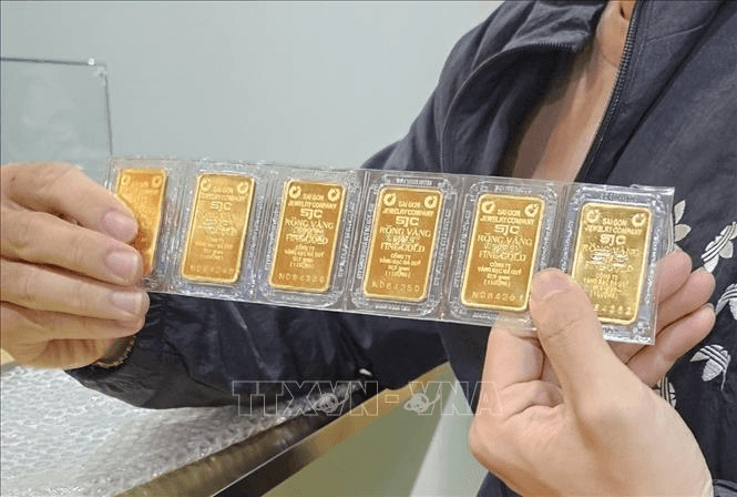 Giá vàng hôm nay (chiều 1-10): Giá vàng SJC tăng mạnh, tiếp tục lập đỉnh