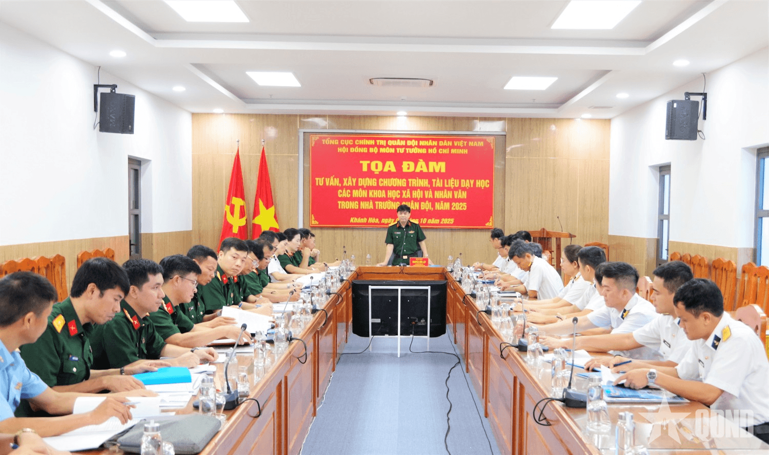 Tọa đàm xây dựng chương trình dạy học các môn khoa học xã hội và nhân văn trong Quân đội