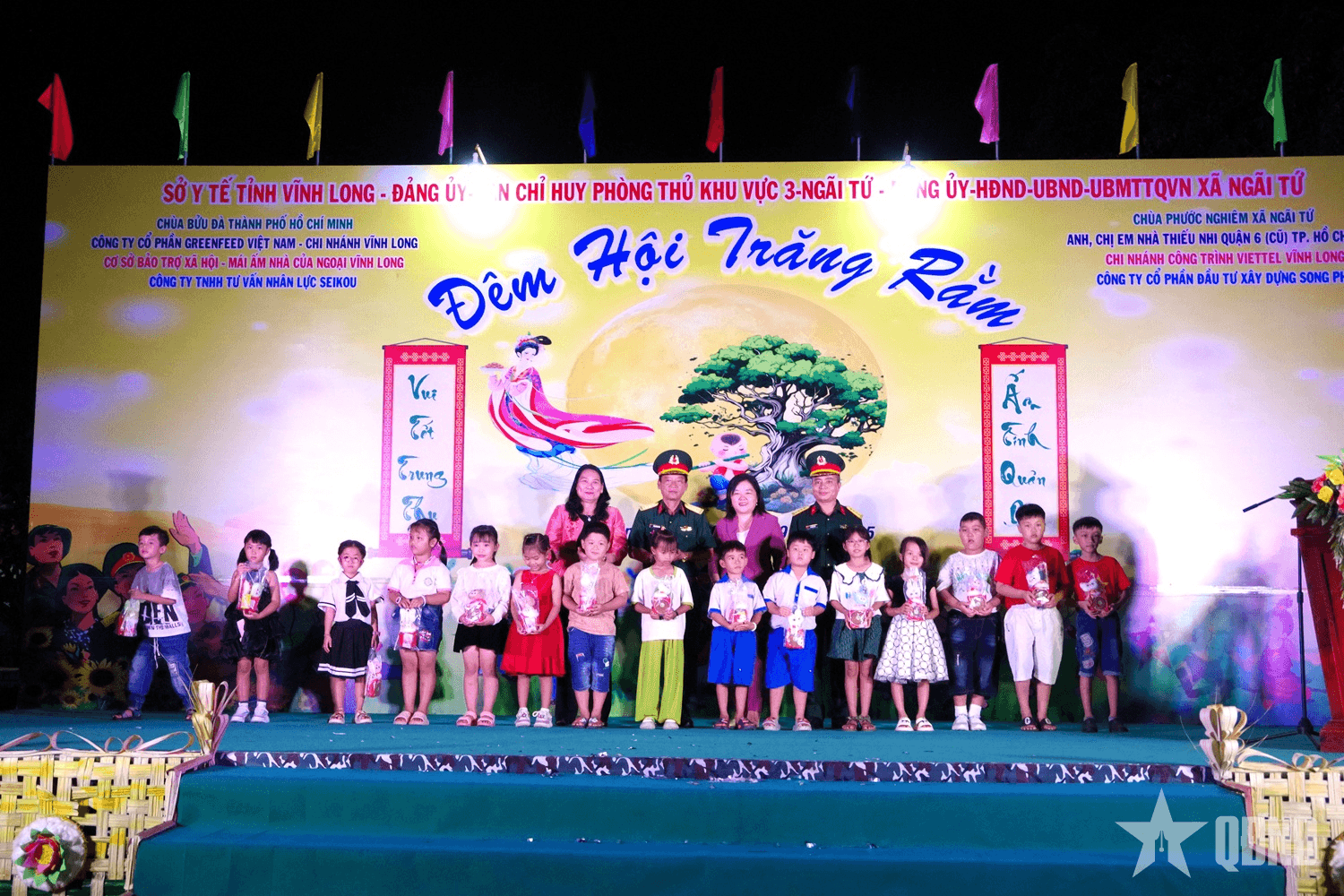Tết Trung thu ấm áp nghĩa tình ở Vĩnh Long