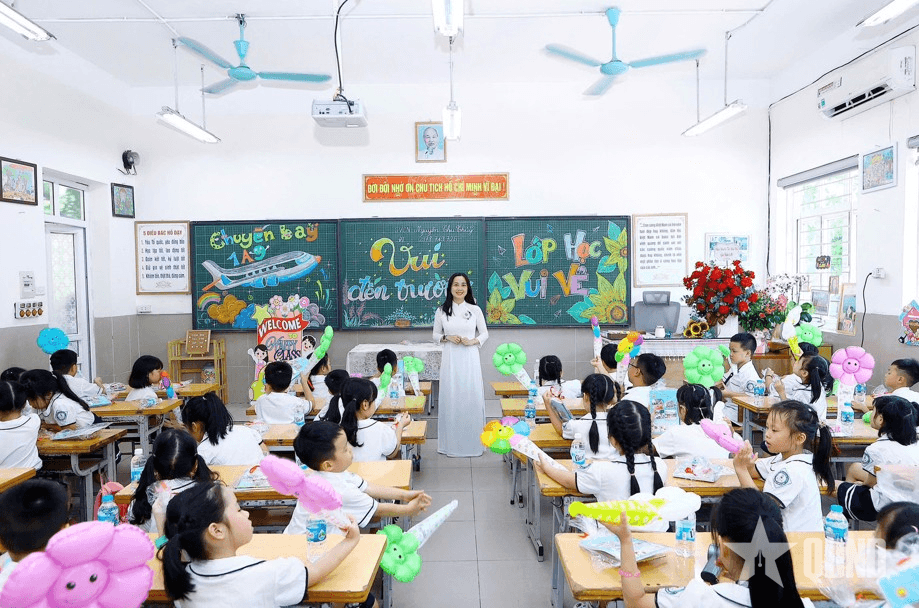Thực thi đồng bộ phương châm "thầy ra thầy, trò ra trò"