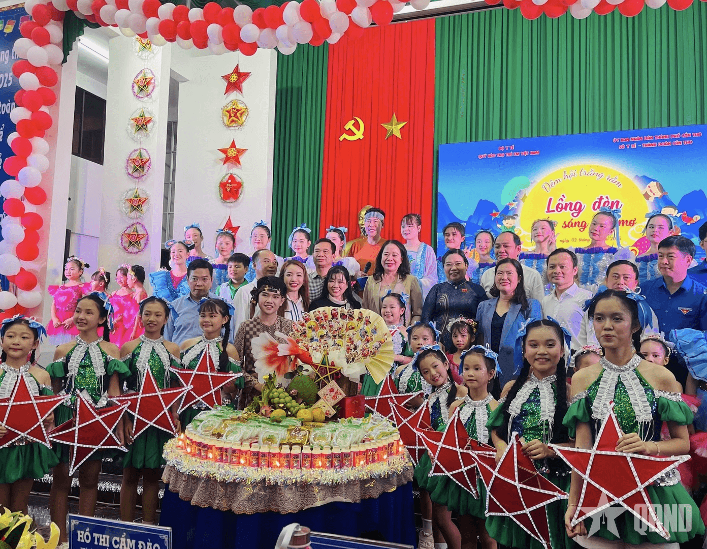 Thiếu nhi Cần Thơ tưng bừng đón Tết Trung thu