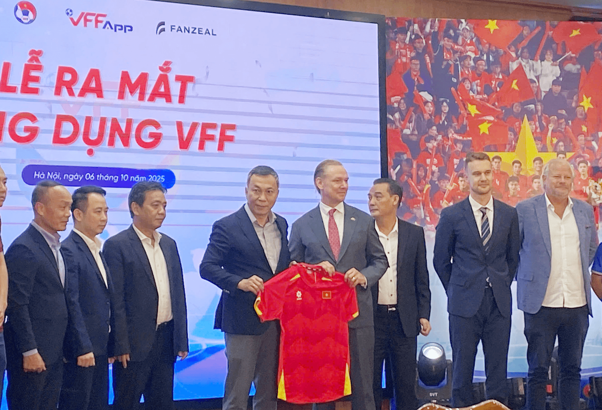 Ứng dụng VFF kết nối cầu thủ và người hâm mộ