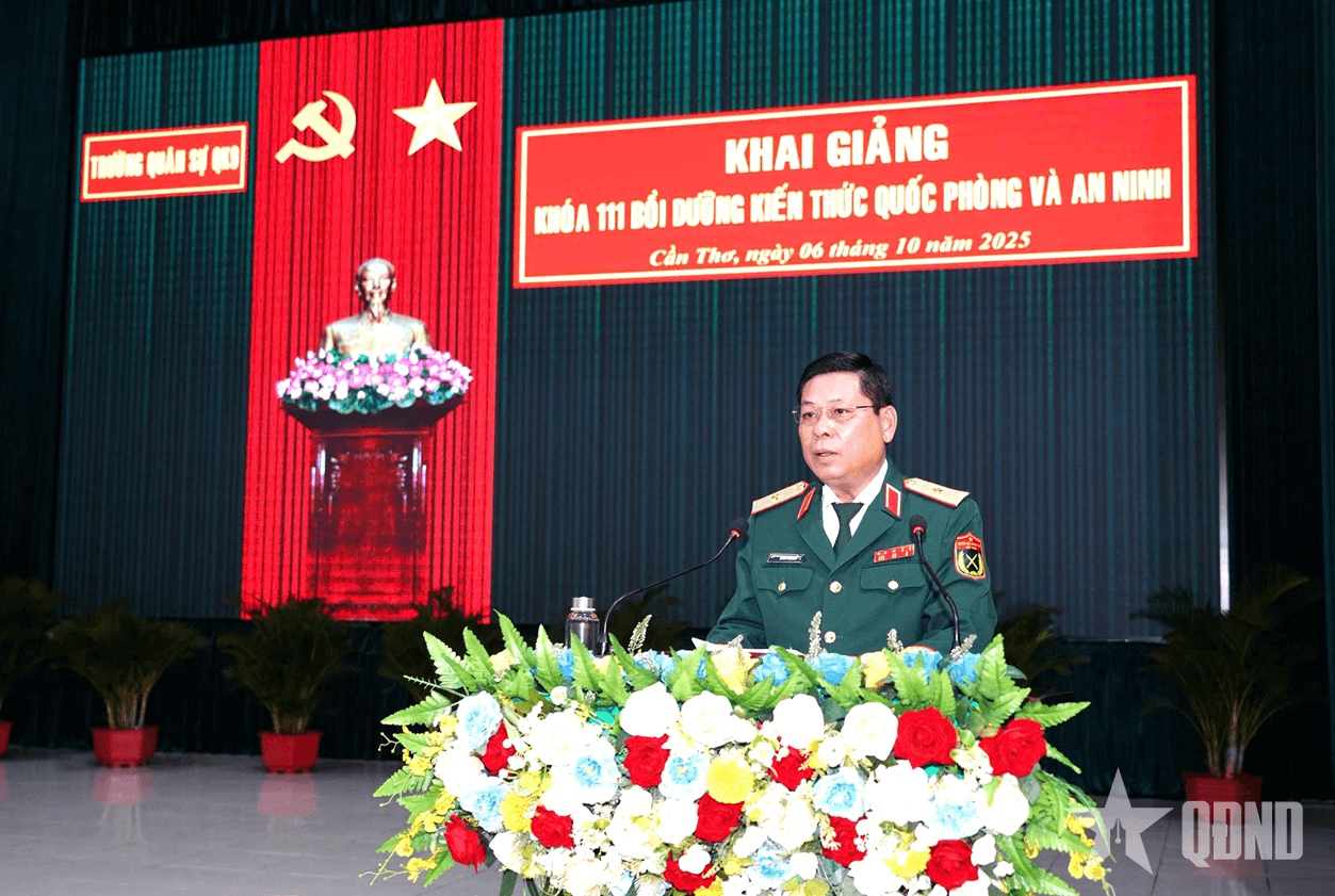 Trường Quân sự Quân khu 9: Khai giảng bồi dưỡng kiến thức quốc phòng và an ninh đối tượng 2