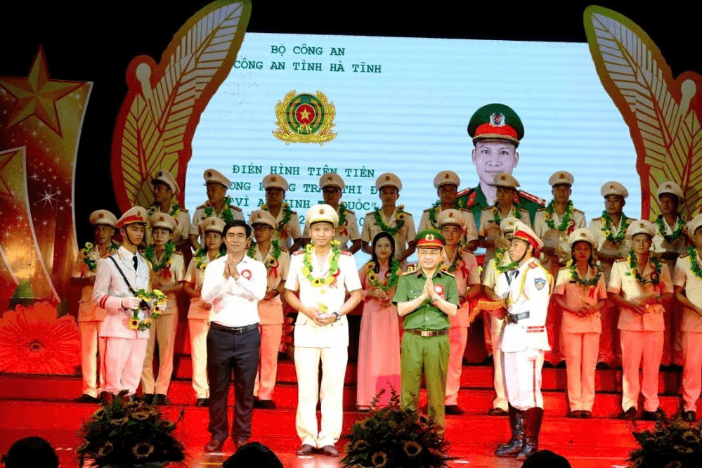 Trưởng công an xã tận tụy, gương mẫu