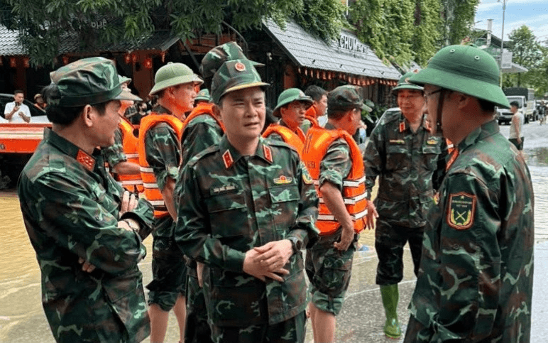 Viettel ứng cứu thông tin xuyên đêm tại Thái Nguyên