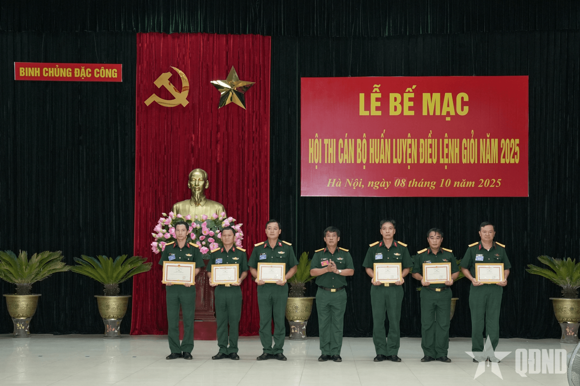 Lữ đoàn Đặc công Biệt động 1 đoạt giải nhất Hội thi cán bộ huấn luyện điều lệnh giỏi