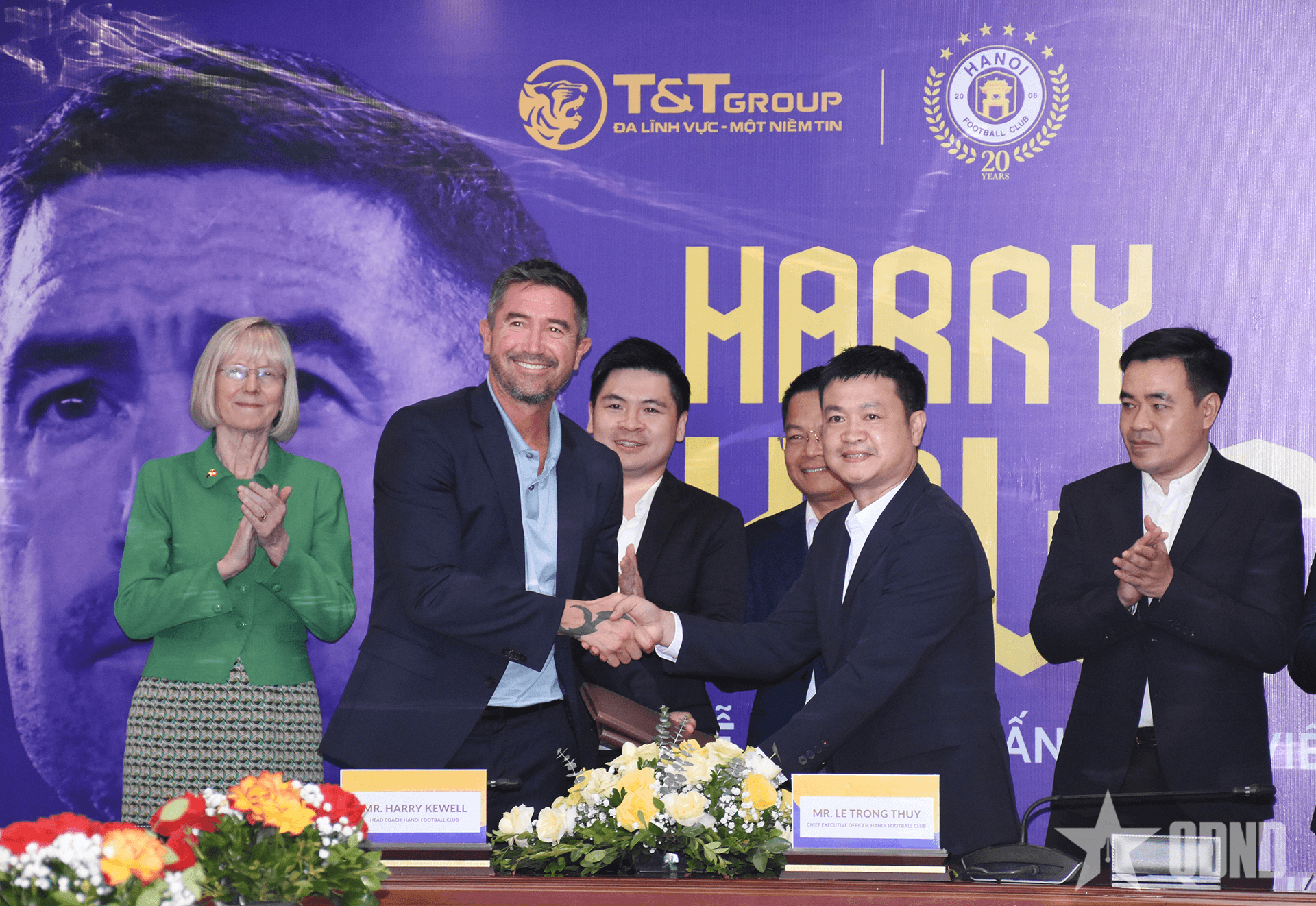 Hà Nội FC ra mắt huấn luyện viên trưởng Harry Kewell