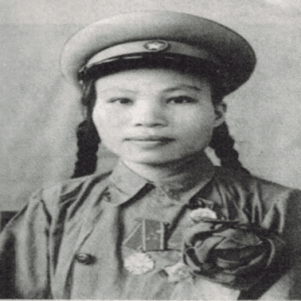 Nữ du kích Nguyễn Thị Chiên-Vang dội Cầu Nghìn
